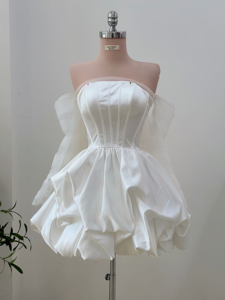 Elegantes Ballkleid schulterfrei weißer Satin mit Ärmeln Brautkleid kurze Hochzeitskleider RB4590
