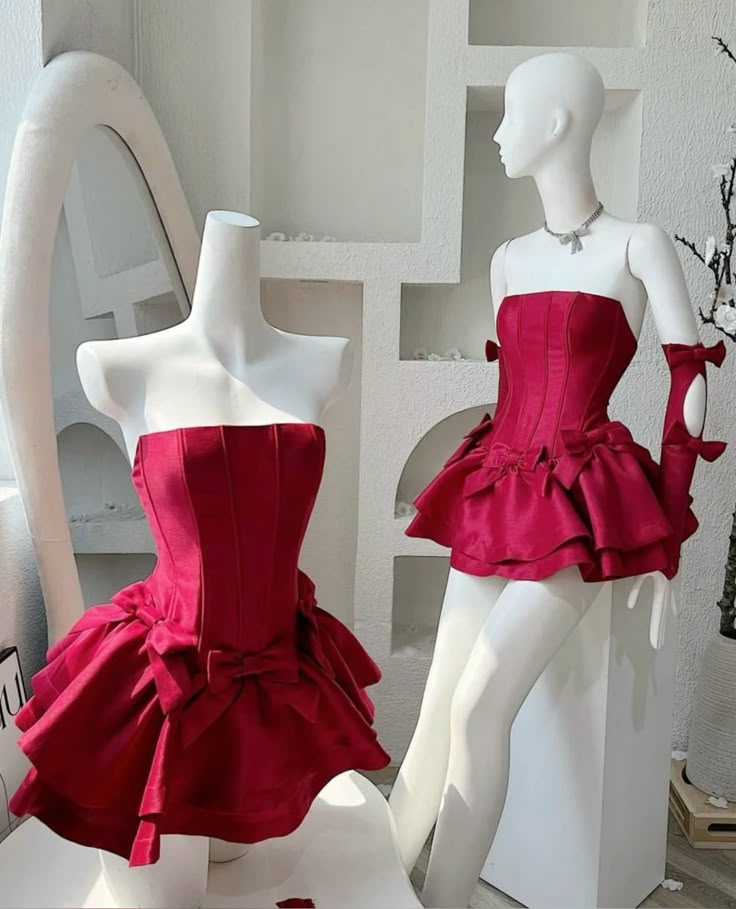 RB4601 Pretty Ballkleid Trägerlos Rot Satin Mini Homecoming Kleider Abiball Outfits