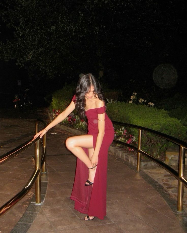 Sexy Meerjungfrauen-Abendkleid mit schulterfreiem Ausschnitt und Schleppe, rot, plissiert, formelles Abendkleid AB672