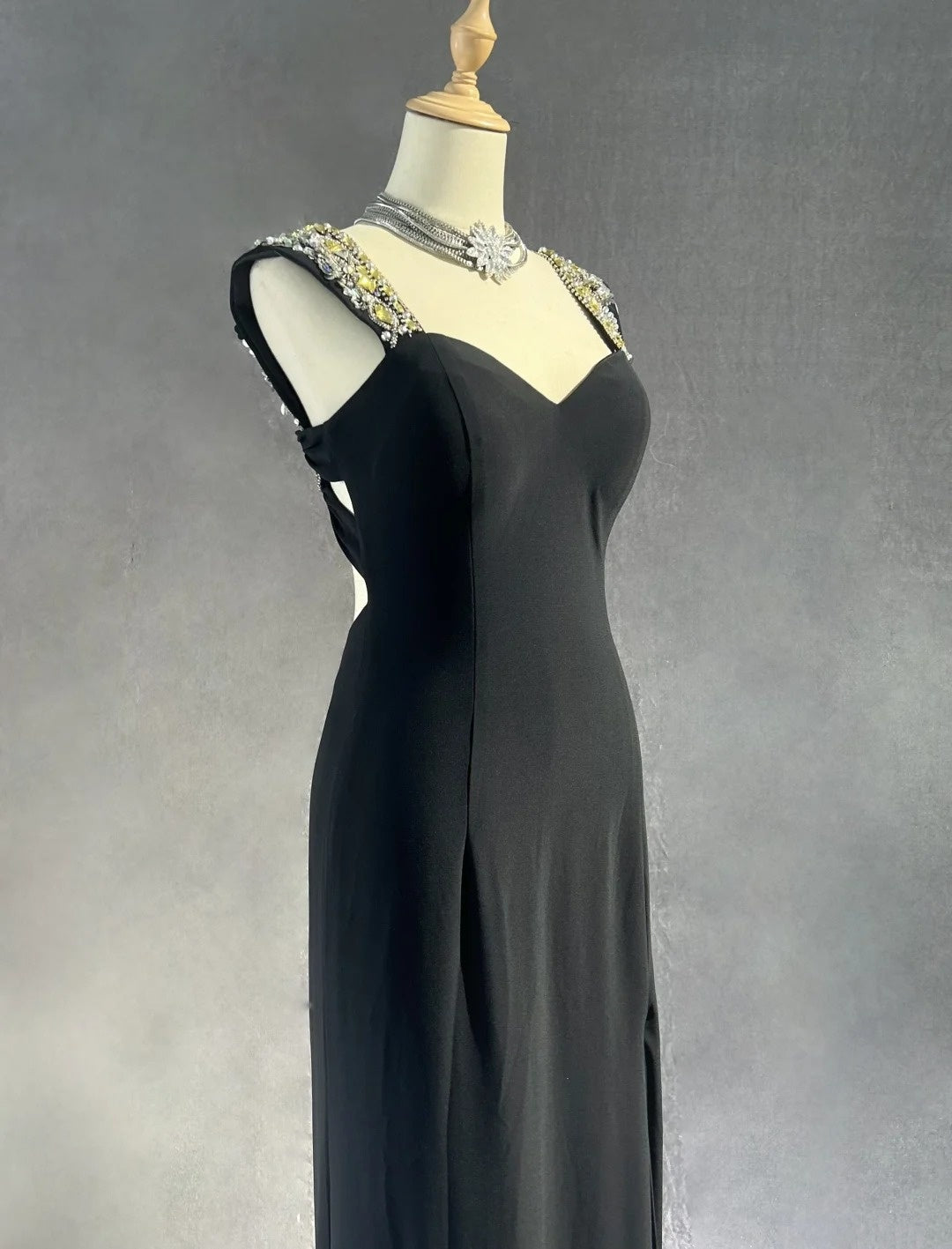 Robes de bal vintage en mousseline de soie noire avec fente, ligne A, bustier en cœur, perles années 70, robe de soirée N2567