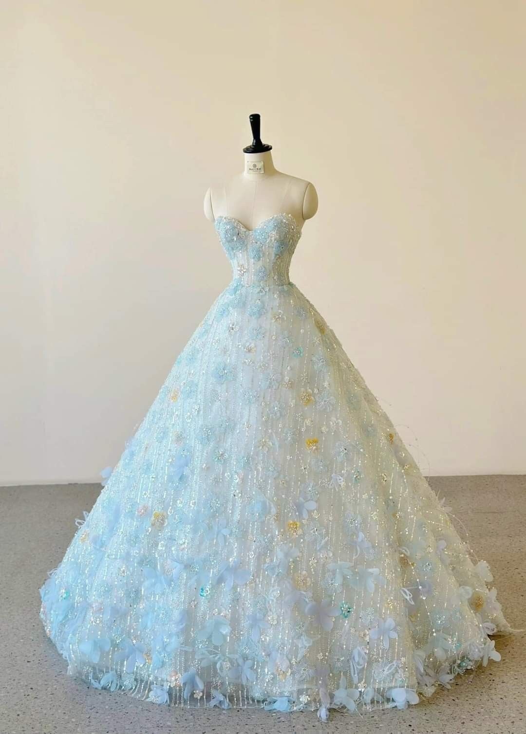 Robe de bal vintage bustier cœur bleu ciel clair à sequins et fleurs, longue, robe de quinceañera, robe de sweet 15-16 ans AB291