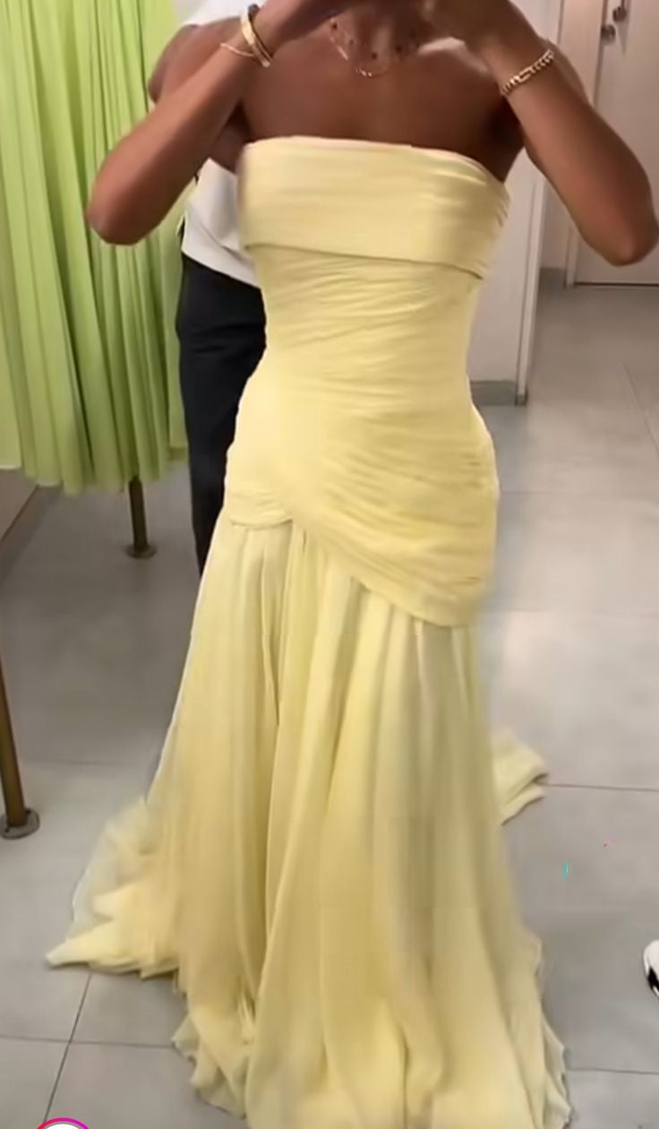 Charming Sirène sans bretelles Mousseline Jaune sans manches Formelle pour Femmes Noires Filles Ados Robes de bal N2311