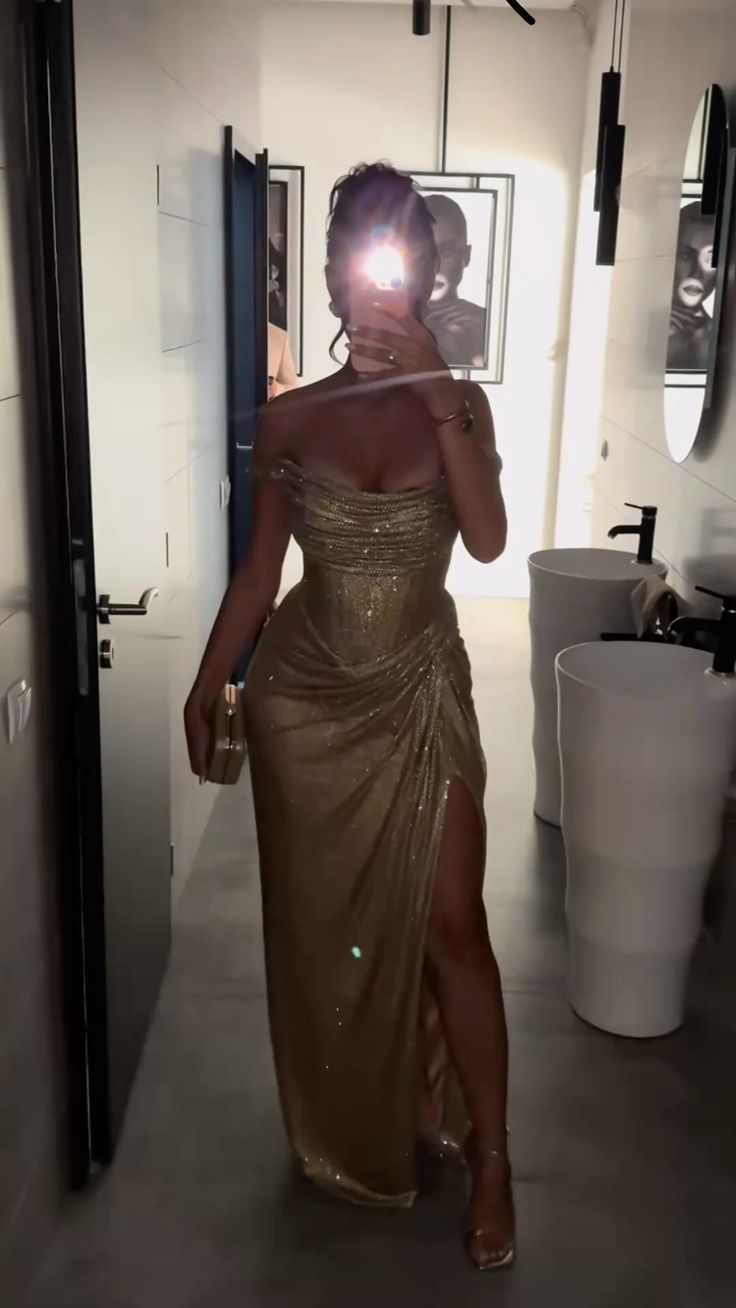 Elegantes Meerjungfrauen-Kleid mit schulterfreiem Paillettenbesatz in Champagner mit Schlitz und kurzen Ärmeln, langes, formelles Party- und Abendkleid für Damen AB1902