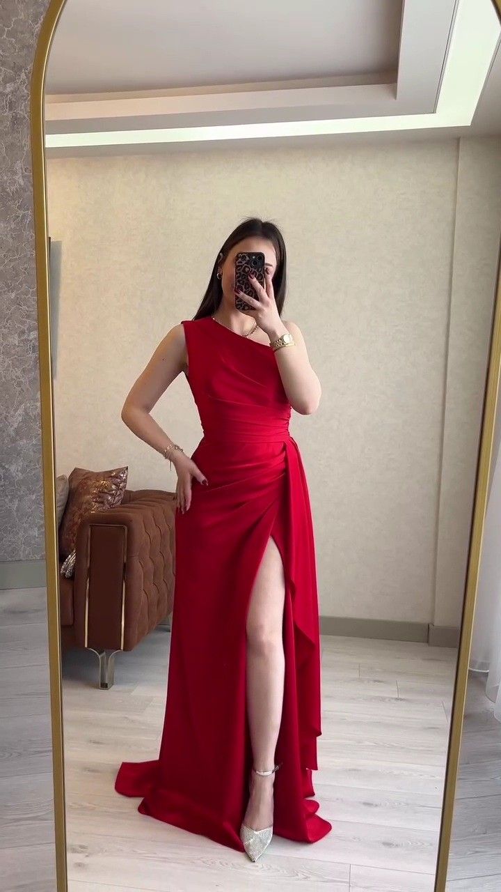 Robe de soirée/bal rouge chic à une épaule avec fente plissée AB1905