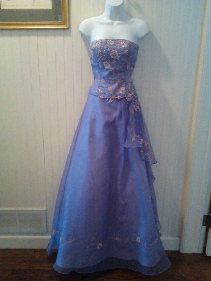 Robes de Bal Vintage Bustier Lilas Sans Manches Avec Appliques Longues Robes de Bal Pour Femmes N4176