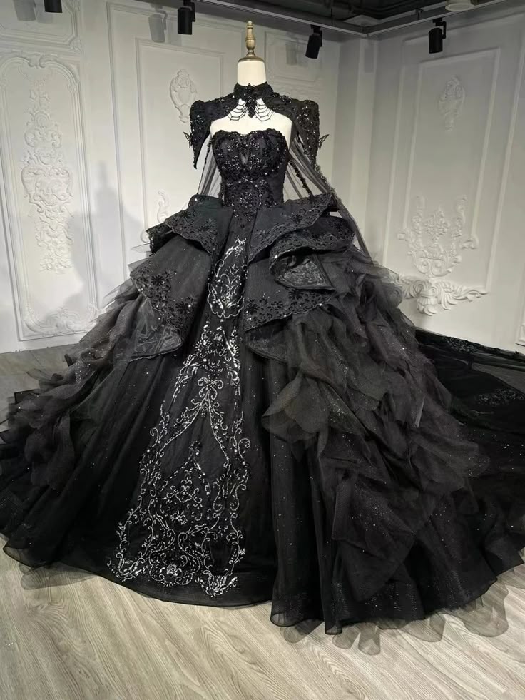 Modest Ballkleid Trägerloses Schwarzes Appliques Tüll Lange Quinceanera Kleider Sexy Quinceanera Kleider Süße 16 Kleid B255