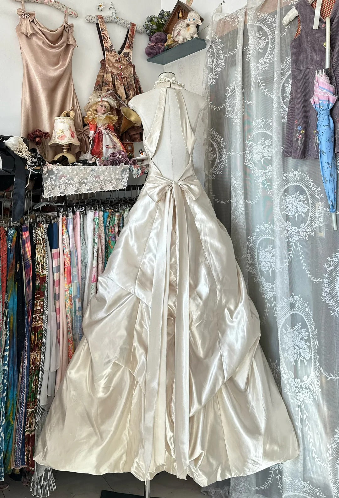 Modest Ball Gown Halter Ivory Satin Long Prom Dresses For High School Teens Girls Formal Bridesmaid Dress N1050