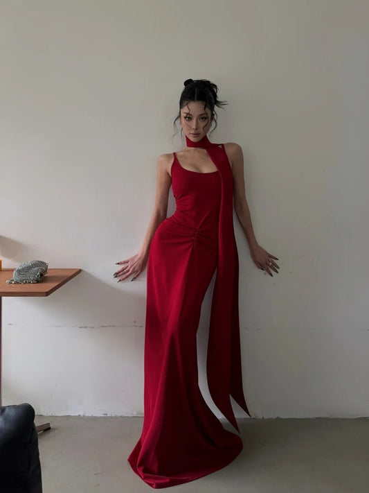 Robe de bal longue rouge vif à fines bretelles et foulard, style sirène, inspiration robe de bal formelle N463