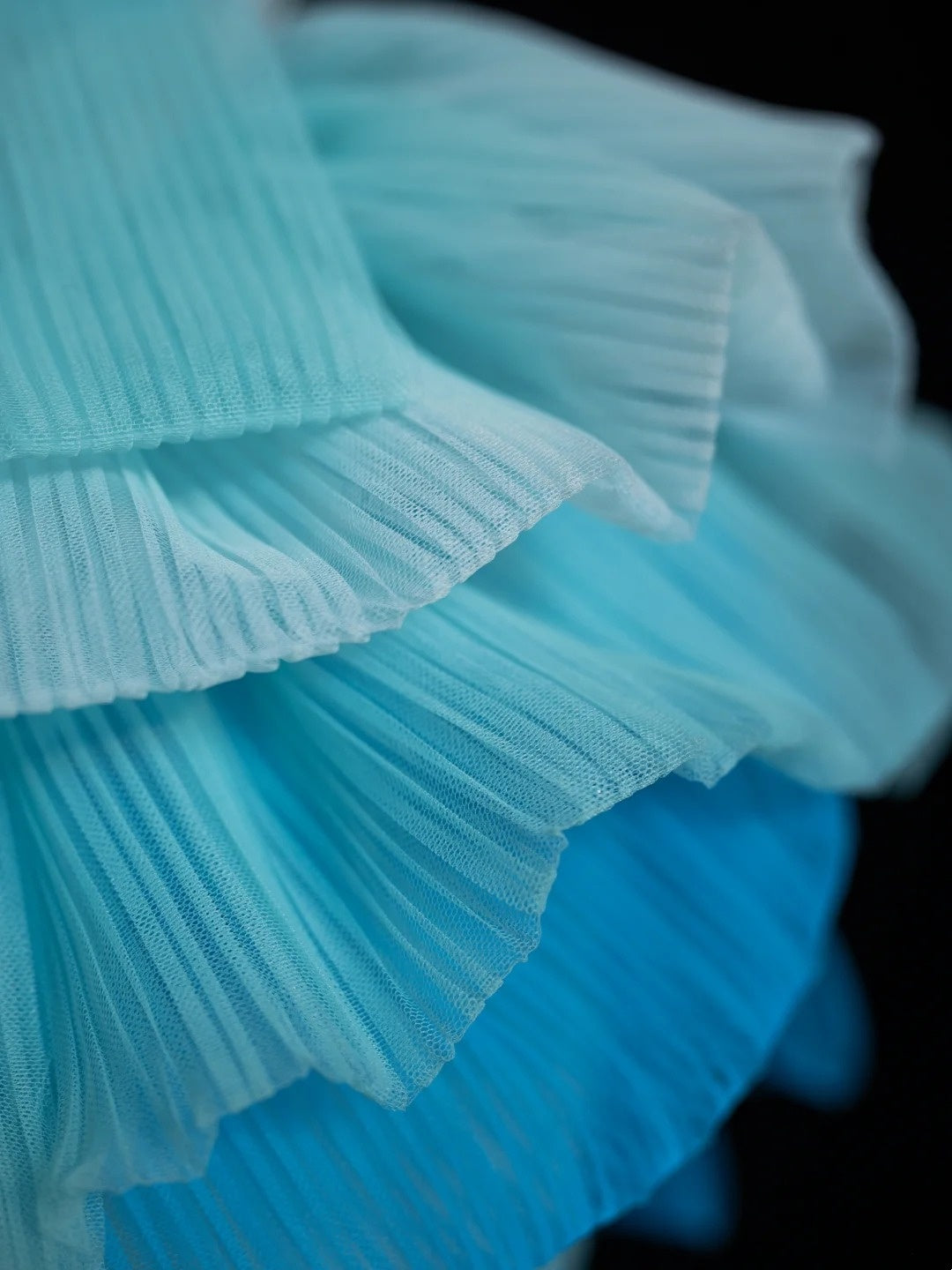 Elegantes, plissiertes, langes A-Linien-Abendkleid aus blauem Tüll mit One-Shoulder-Ausschnitt, formelles Kleid N562