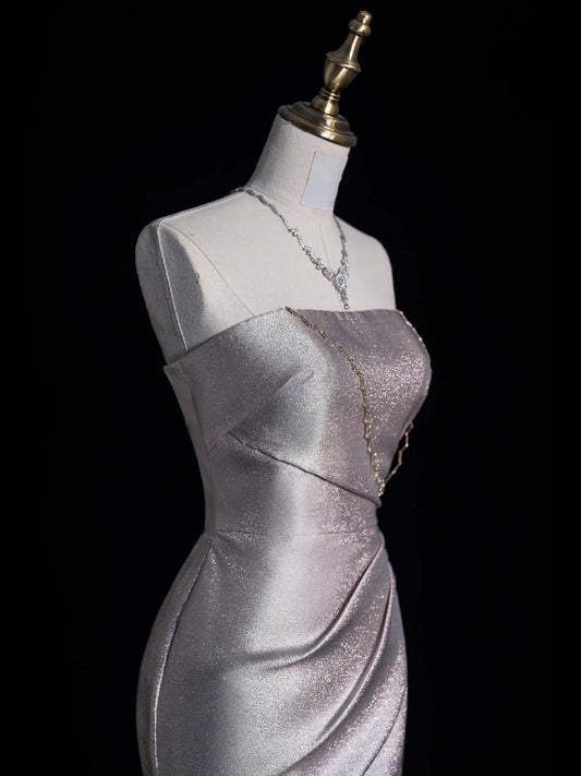 Elegantes, trägerloses Meerjungfrauen-Abendkleid aus silbergrauem Satin mit Schlitz im Stil der 1950er Jahre, Modell N865