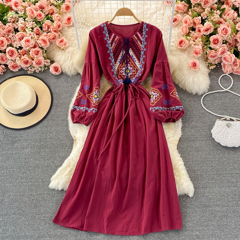 Cute Embroidered Long Sleeve Dress Fashion Dress RF0353
