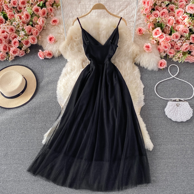 Robe courte en tulle noire à col en V et simple, tenue de soirée RF0312
