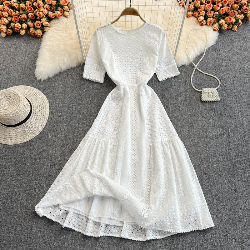 Robe trapèze courte en dentelle blanche à la mode RF0162