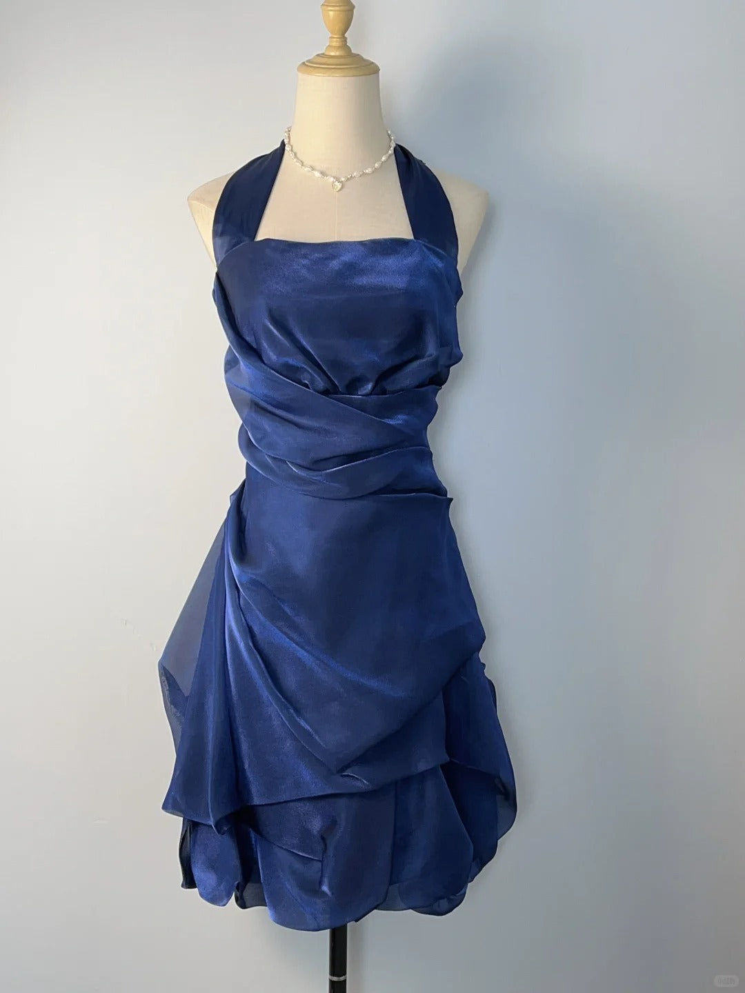 Zartes Etui-Halter-Glitzer-Prinzessin-kurzes knielanges Homecoming-Kleid mit Rüschen RB3895