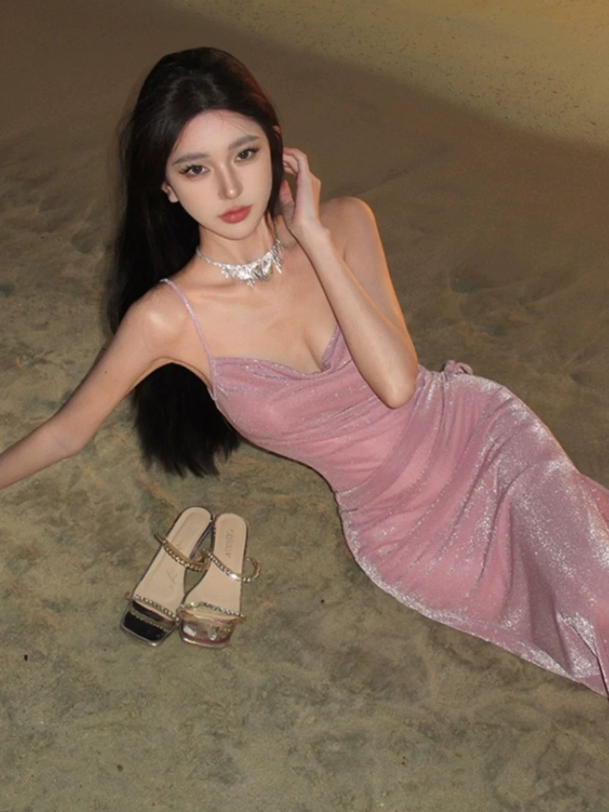Elegantes, pinkfarbenes Pailletten-Abendkleid im Meerjungfrauenstil mit Spaghettiträgern und Schlitz – perfekt für Highschool-Teenager, Abschlussball oder Tanzabend (N016)