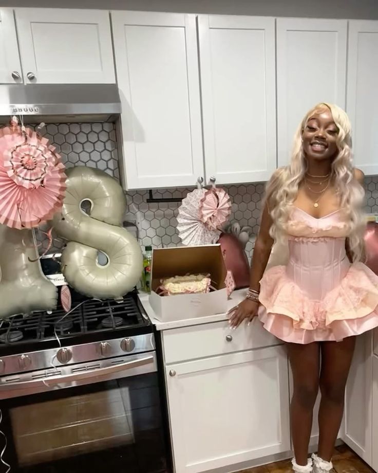 Beautiful Ball Gown Sweetheart Pink Lace For Black Girls Short 22 Birthday Dresses Fashion Tips Cocktail Dress RB3709