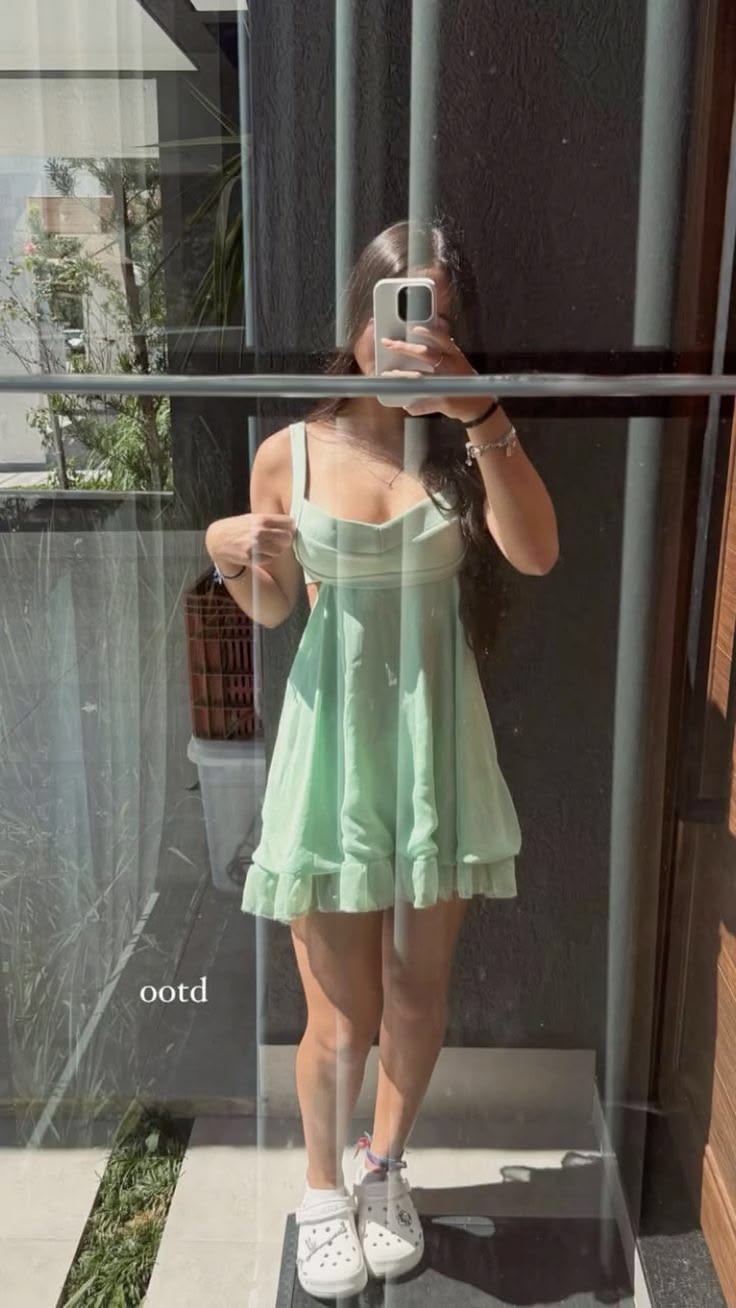 Douce robe de bal de fin d'année ligne A à bretelles vert menthe en mousseline ample courte mini esthétique 12e année RB4403
