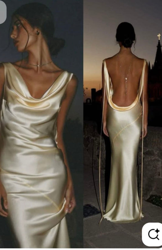 Günstiges, langes, elegantes Meerjungfrauenkleid mit V-Ausschnitt aus gelbem, seidigem Satin, perfekt für festliche Anlässe wie Abschlussball, Abendessen oder Dinnerpartys (AB2027)