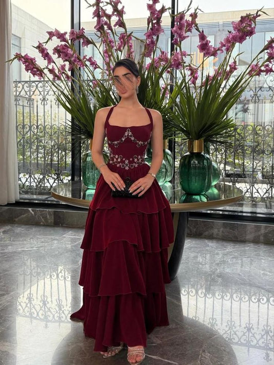 Inspiration pour robes de bal bordeaux trapèze dos nu, idéales pour les adolescentes. Idées de tenues de soirée et de robes de bal (AB003).