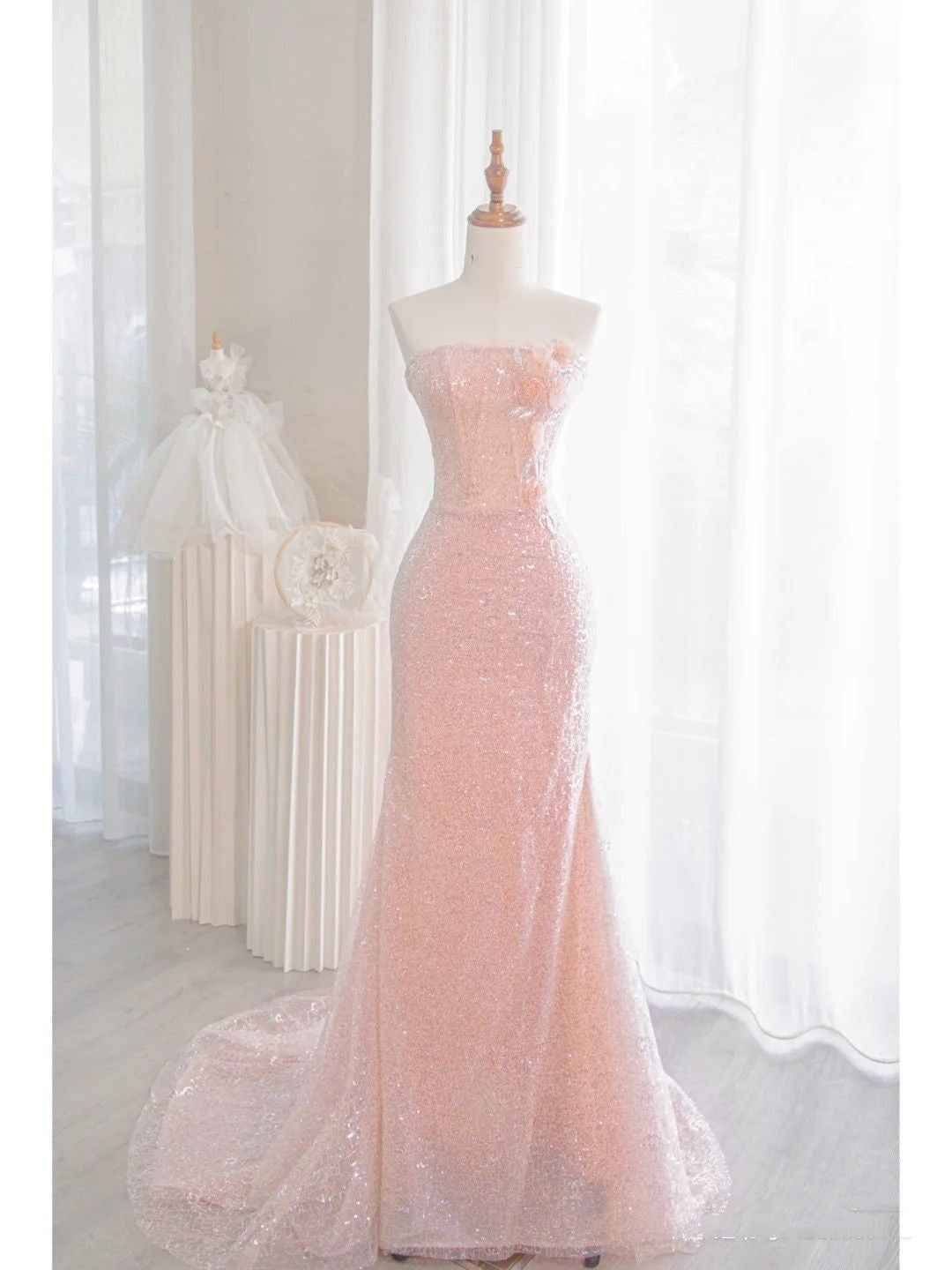 Robe de bal longue sirène bustier rose poudré à sequins, style modeste, tenue de soirée pour la remise des diplômes N047