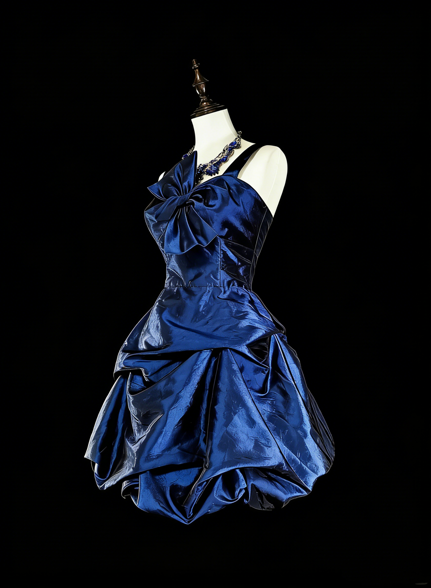 Jolie Robe Courte de Bal ou de Retour à la Maison en Taffetas Bleu Marine à Bretelles Fines, Modèle N2721
