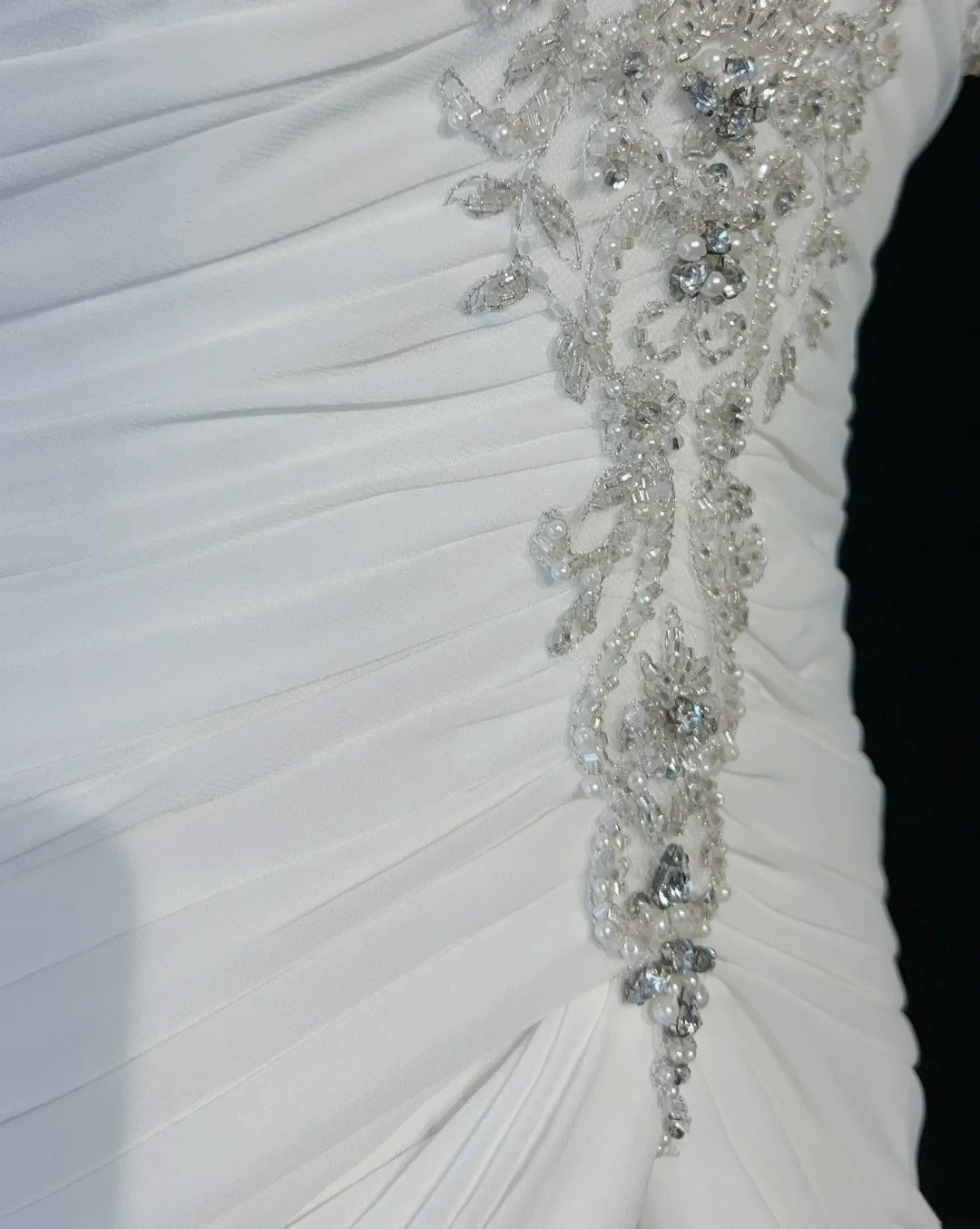 Robes de Mariée Intemporelles Sirène Bretelles Spaghetti Mousseline Blanche avec Écharpe Longue Robe de Mariée N3063