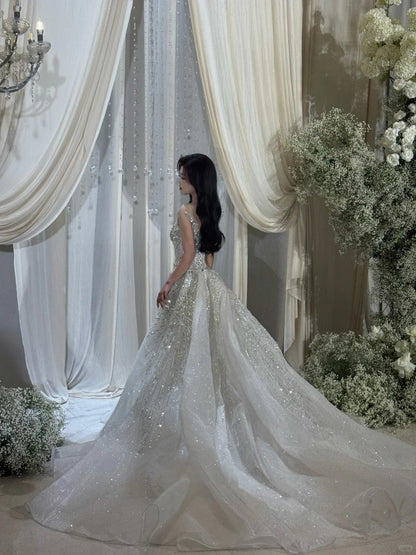 Luxuriöses Brautkleid im Meerjungfrauenstil mit U-Boot-Ausschnitt, Cape und Pailletten – Figurbetontes Brautkleid AB2471