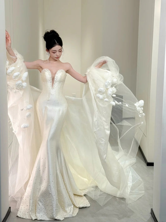 Charming Wedding Dresses Mermaid Sweetheart White Satin Long Brides Dress For Brides Fitted Bridal Gowns AB2473