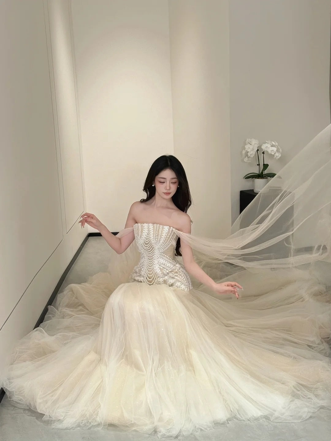 Luxuriöses Meerjungfrauen-Brautkleid mit schulterfreiem Ausschnitt und Cape, langes Brautkleid für Bräute, figurbetontes Brautkleid AB2472