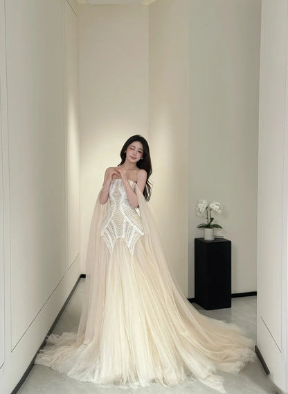 Luxuriöses Meerjungfrauen-Brautkleid mit schulterfreiem Ausschnitt und Cape, langes Brautkleid für Bräute, figurbetontes Brautkleid AB2472