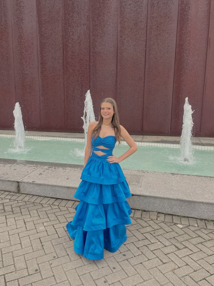 Robe de bal élégante en satin bleu cœur, sans manches, plissée, robe de soirée formelle, robe de fête AB433