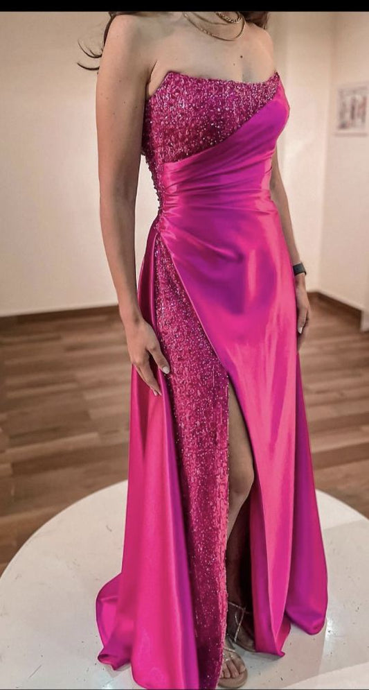 Funkelndes, trägerloses, pinkfarbenes Paillettenkleid im Meerjungfrauenstil mit Schlitz – langes Ballkleid, formelles Partykleid, Inspiration für Abendoutfit AB781