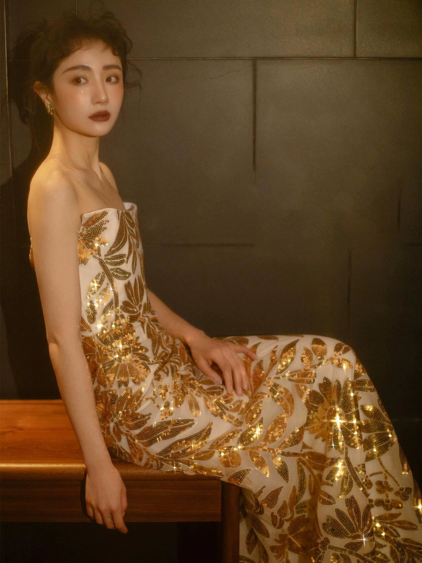 Glitzerndes Meerjungfrauen-Kleid, trägerlos, goldfarben, ärmellos, Inspiration für lange Abendoutfits, Outfits zum 18. Geburtstag AB2220
