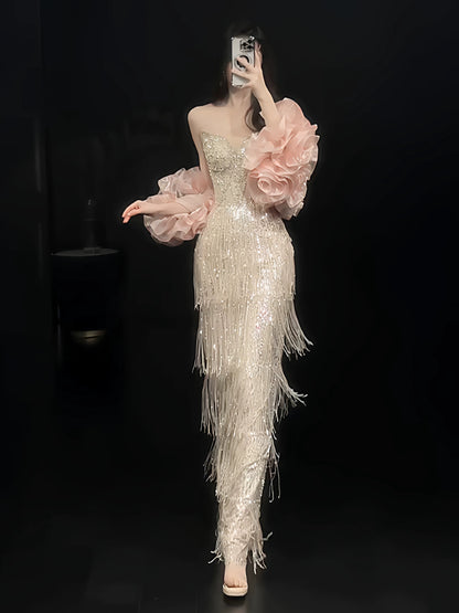 Glitzerndes, trägerloses Etuikleid mit Quasten und Perlen, ärmellos, rosa, Inspiration für lange Abendkleider, Geburtstagsoutfits AB2214