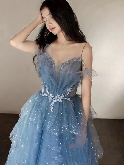 Robe de bal somptueuse en tulle bleu scintillant ornée de perles, robe de soirée à volants et strass AB2197