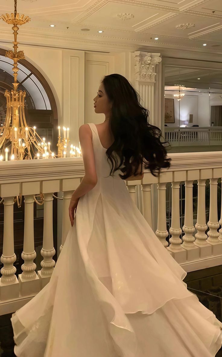 Robe de soirée/bal en mousseline ivoire vintage et classique N2164