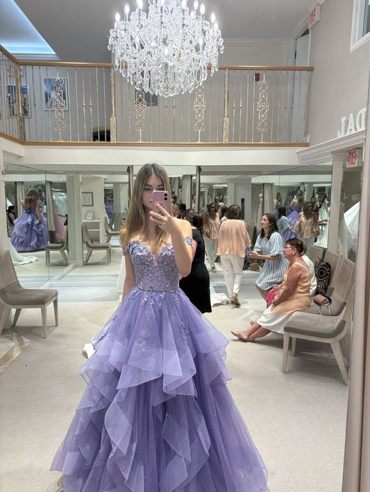 Elegantes Ballkleid mit schulterfreiem Ausschnitt, lila Tüllspitze, Abschlussballkleid mit Ärmeln, Partykleid, Abendkleid AB1087