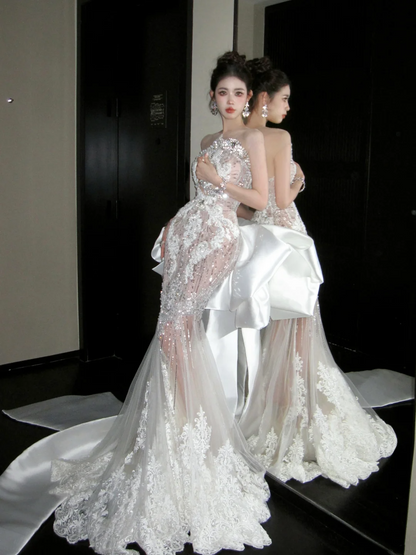 Robe de mariée sirène bustier blanche à sequins avec nœud papillon perlé - Robe de mariée de conte de fées N071