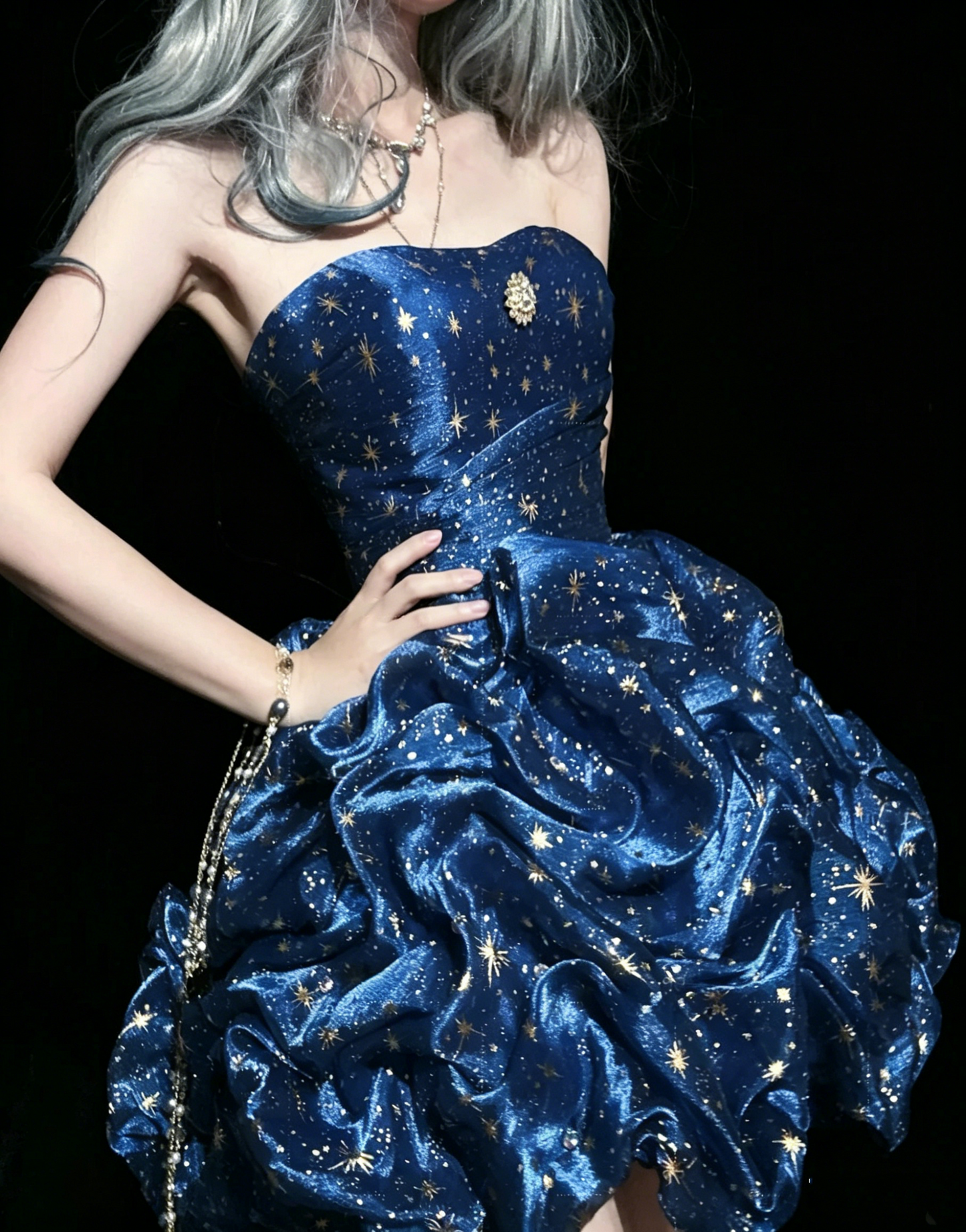 Glamouröses Ballkleid, Neckholder, Marineblau mit goldenen Sternen, Partykleid, Cocktailkleid, Abendkleid, N3813