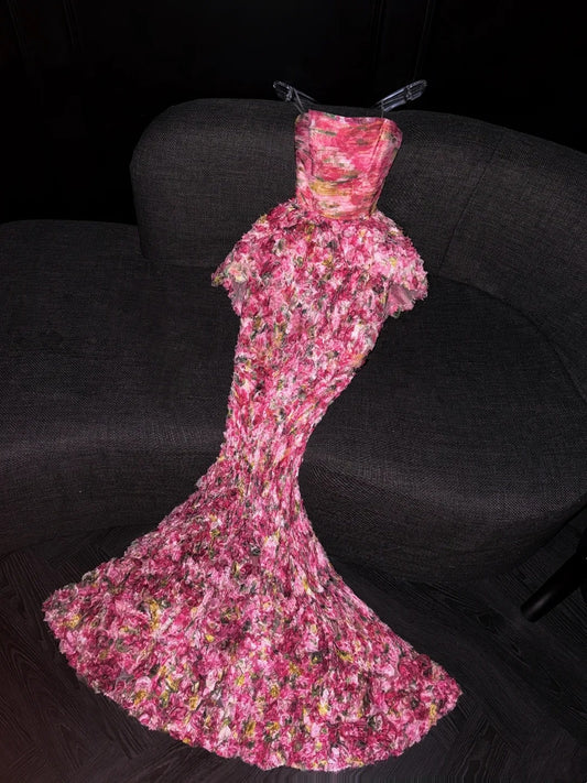 Elegantes, trägerloses, ärmelloses, langes Meerjungfrauen-Abendkleid mit Blumenmuster in Rosa, N1264