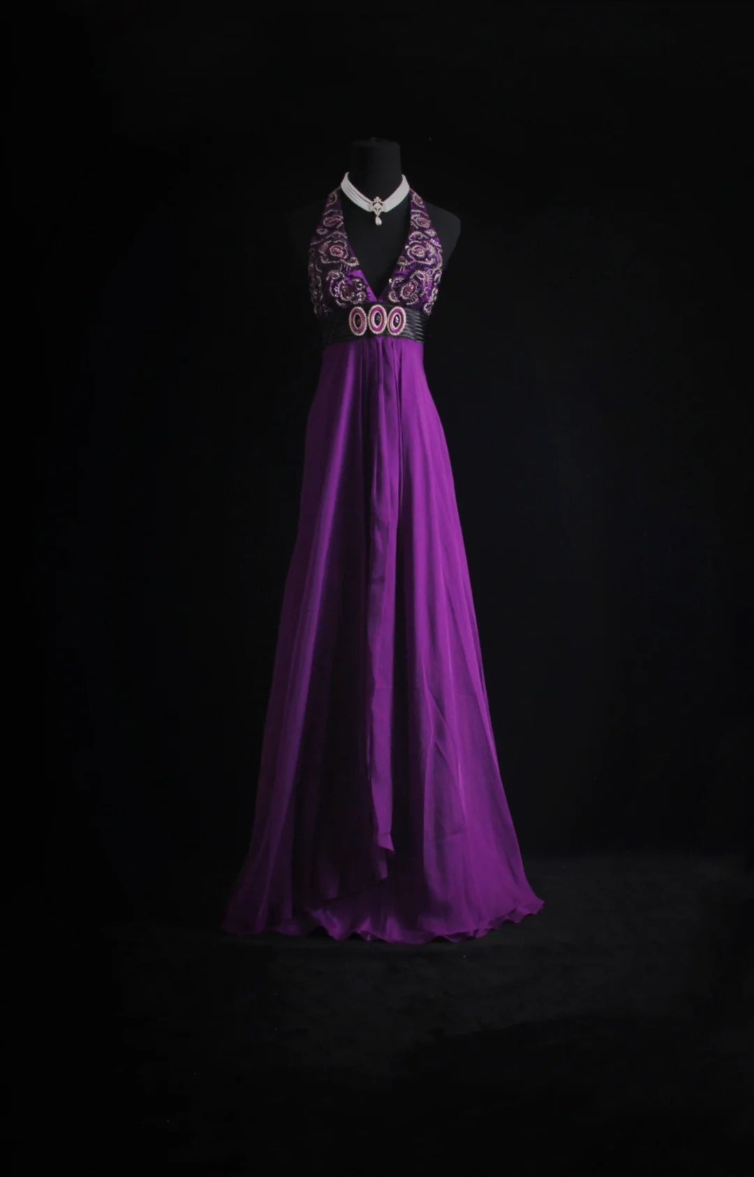 Robe de bal rétro trapèze dos nu en mousseline de soie couleur raisin avec perles, inspiration robe de princesse N774