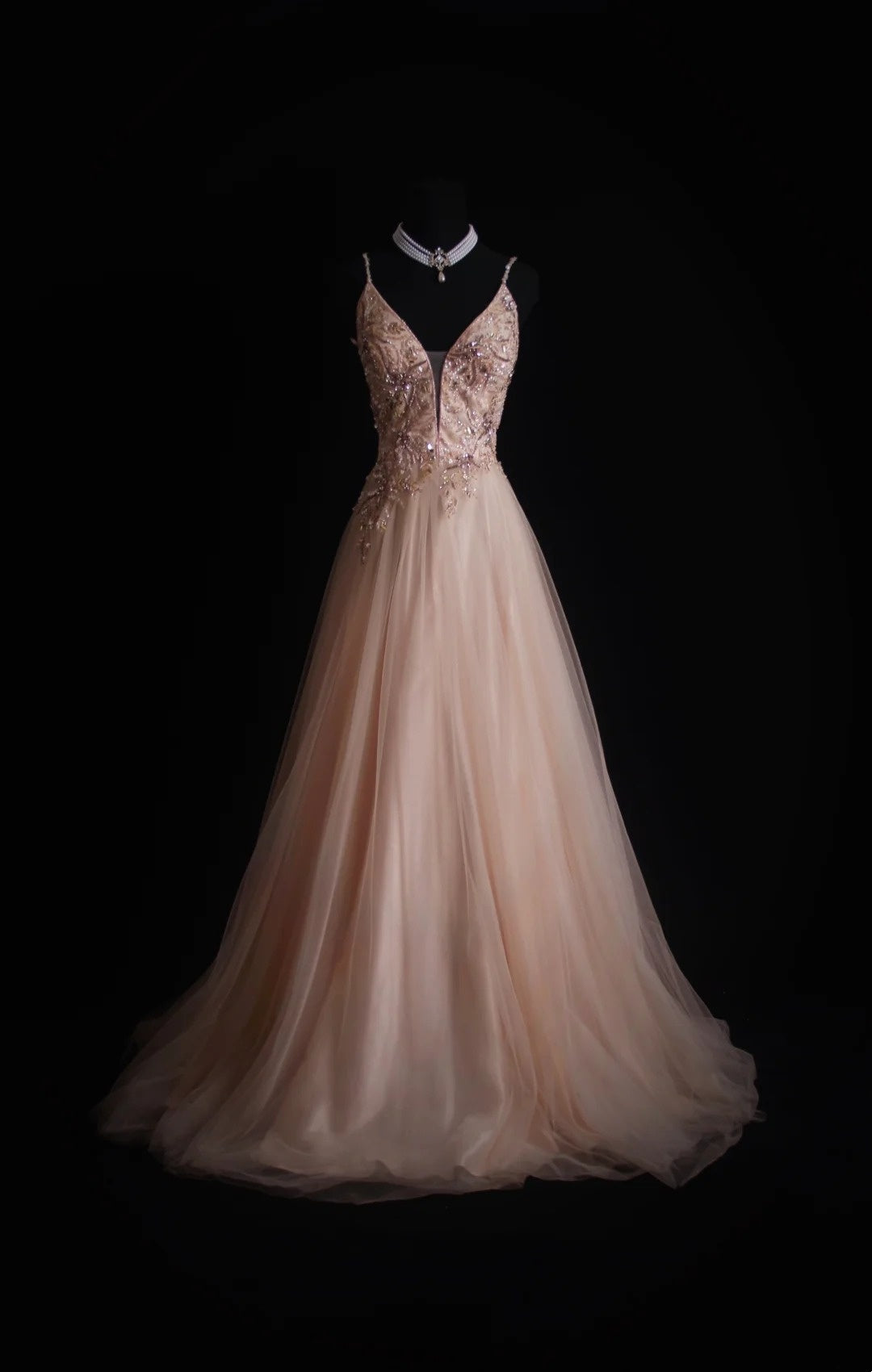 Retro-A-Linien-Abendkleid mit Spaghettiträgern in zartem Rosa im 90er-Jahre-Stil aus Tüll – Inspiration für Outfits zum 18. Geburtstag – Festliches Kleid N490