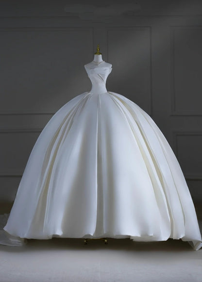 Zeitloses Brautkleid, Ballkleid, trägerlos, Satin, plissiert, mit Hofschleppe, figurbetont, langes Brautkleid AB2528