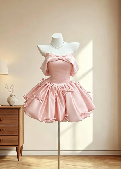 Hübsche Outfit-Ideen für Teenager-Mädchen schulterfrei Inspo kurzes pinkes Ballkleid Geburtstagsoutfits Abschlussballkleid RB3069