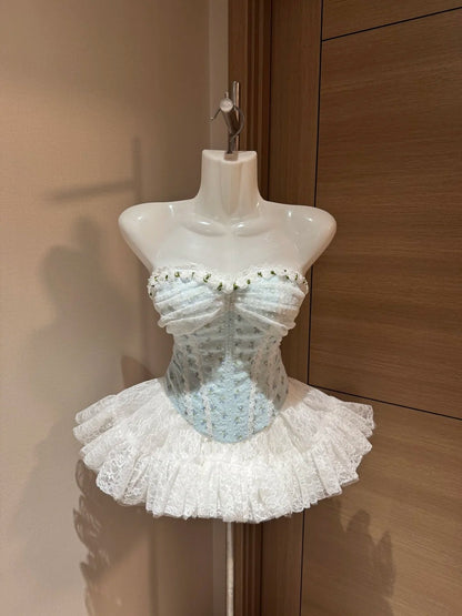 Mignonne robe de bal bustier en dentelle Nuit à Rio Idées tenues d'inspiration pour le bal de promo/anniversaire Robes de bal de fin d'année RB4028
