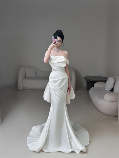 Klassisches Meerjungfrauen-Brautkleid, schulterfrei, weiß, aus Satin, mit kurzen Ärmeln, Sommerbrautkleid N235