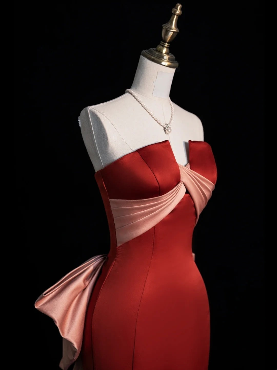 Robe de bal de fin d'année élégante, sans bretelles, en satin rouge rouille, modèle N1268
