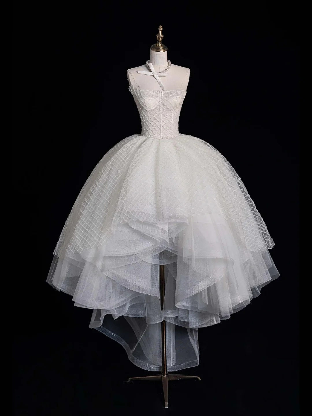 Elegante Ballkleider, asymmetrische, trägerlose weiße Tüllkleider für Abschlussball, Abiturkleid, Outfits zum 20. Geburtstag N507