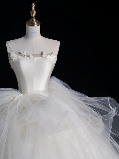 Modern Minimalist Ball Gown Strapless Sleeveless Lace Brides Gown Bridal Dress Wedding Dresses Style RB6562