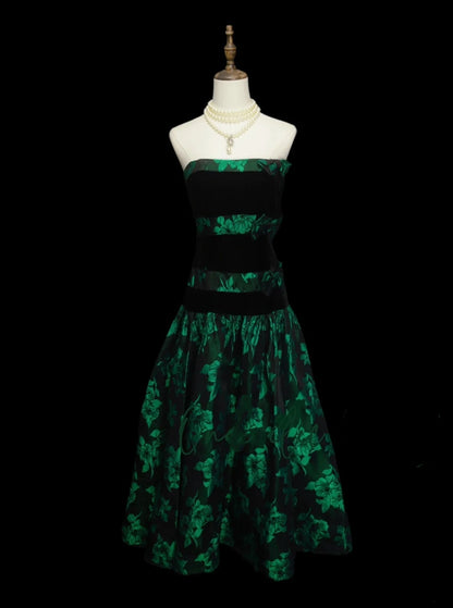 Robe bustier vert foncé en satin à fleurs, coupe trapèze, inspiration années 2000, style Y2K, référence N1383